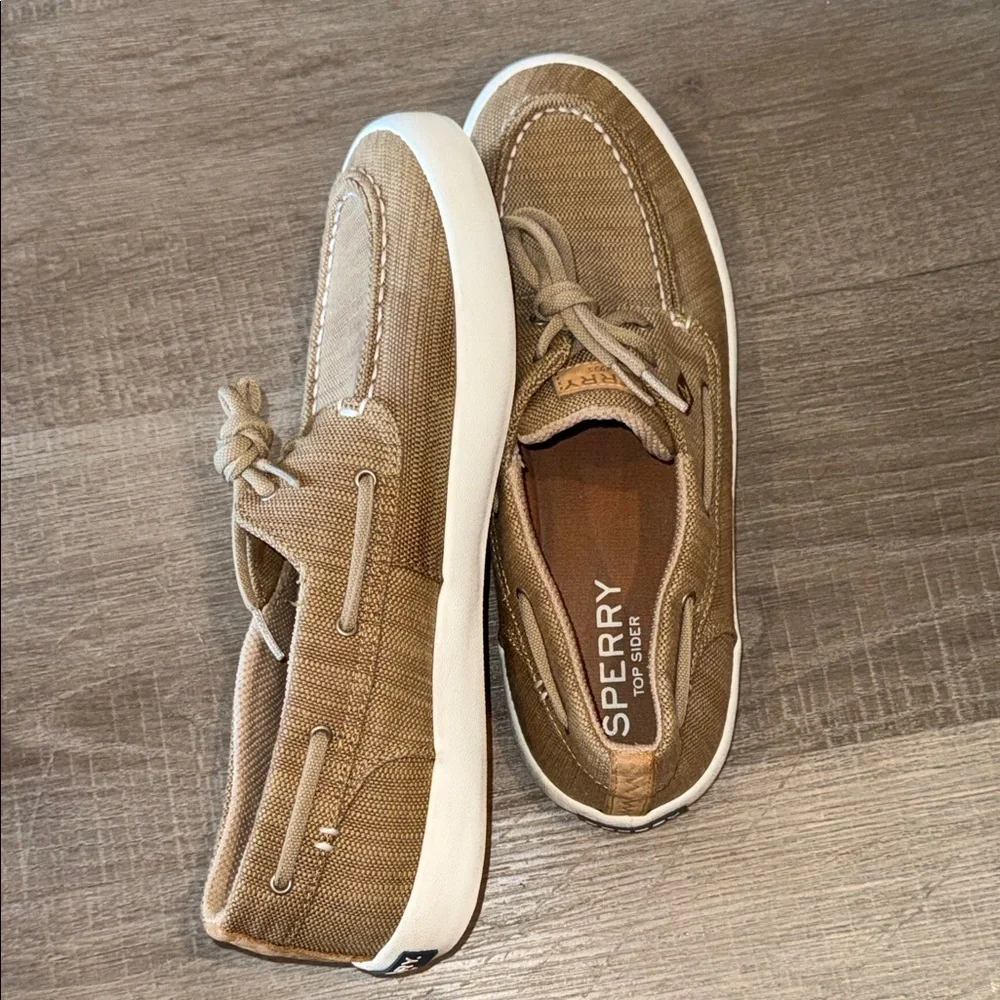 Sperry casual boat